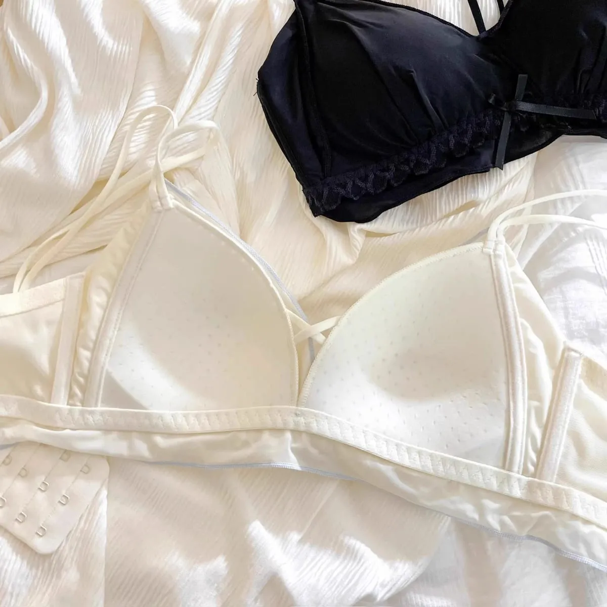 Lingerie femminile francese con coppe sottili, senza ferretto, seno piccolo, reggiseno dolce senza ferretto — image 4