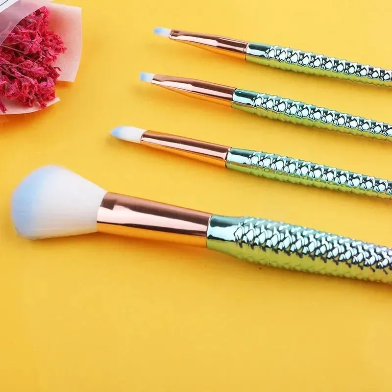 4pcs 전문 인어 메이크업 브러쉬 세트 아이 섀도우 아이 라이너 고품질 뷰티 메이크업 브러쉬 도구 눈썹 미용 도구 키트 — image 11