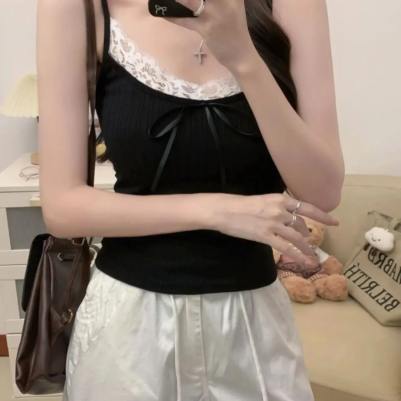 Hiasan Renda Patchwork Seksi Baju Atasan Camis Kasual Manis Ramping Pejal Leher V Tanpa Lengan Baju Kebal Comel Wanita 2025 Musim Panas Streetwear Wanita