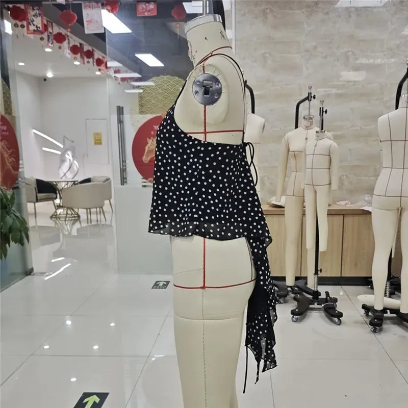 ผู้หญิง Polka Dot ชีฟอง Cami Top สปาเก็ตตี้ Crisscross Tie Backless ไม่สมมาตร Hanky Hem Cropped Camisole ฤดูร้อน Tank Top — image 8