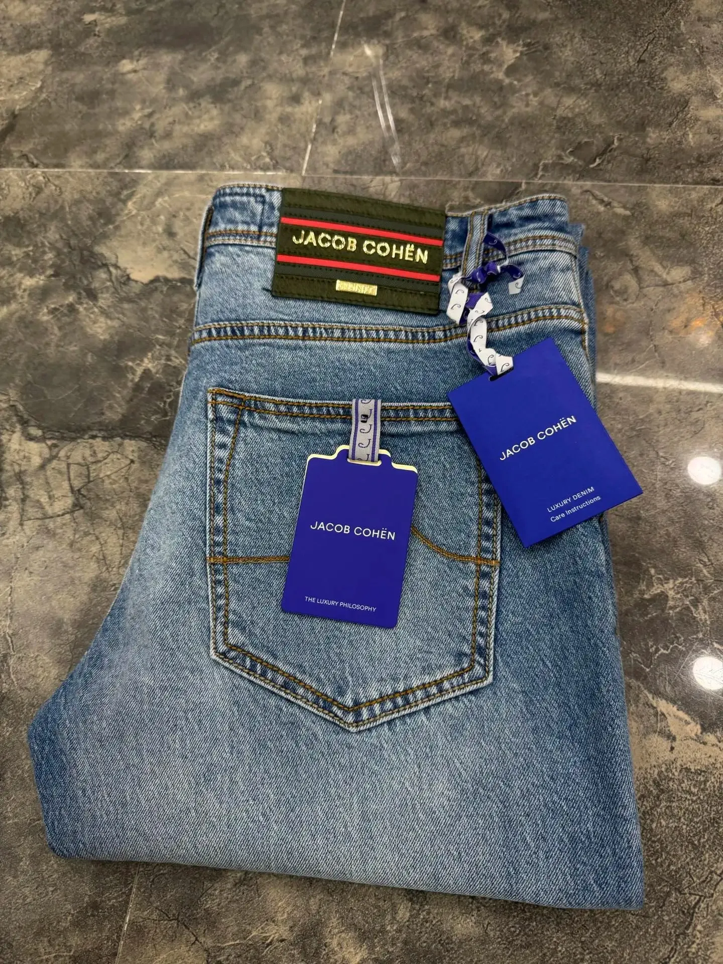 Jean fin en coton pour hommes, pantalon droit confortable avec broderie de qualité extérieure, grande taille 29-40, nouvelle collection printemps été 2026