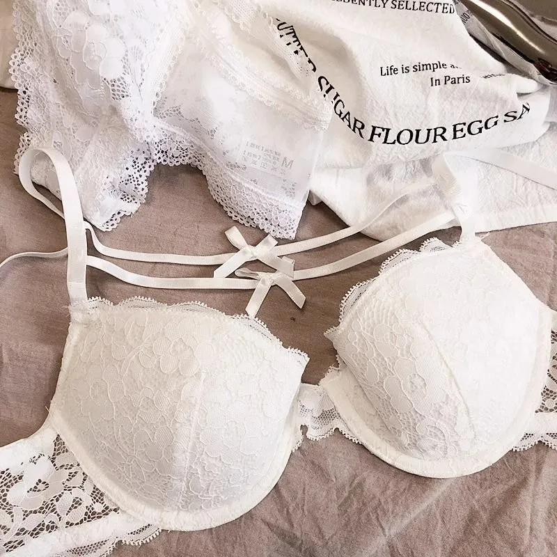 Lingerie da donna Reggiseno e slip comodi senza fili Set di slip e rete ricamati Intimo anti-cedimento ricamato Pure Desire — image 5