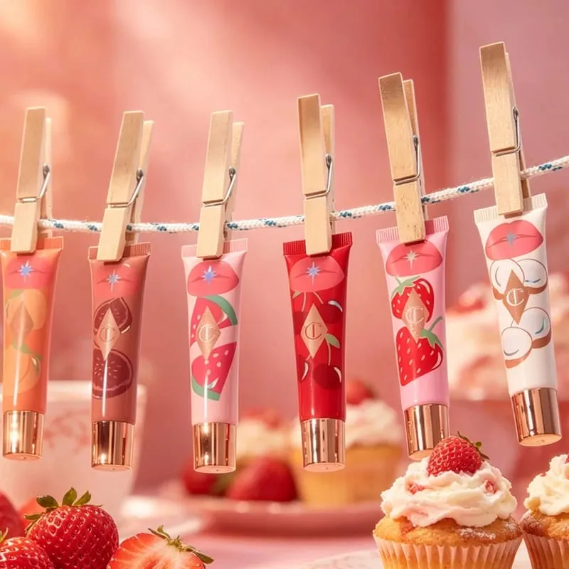 Charlotte Tilbury CT – ensemble de maquillage, hydratant pour les lèvres au collagène léger, poudre pressée pour une finition impeccable, fard à paupières quatre couleurs — image 3