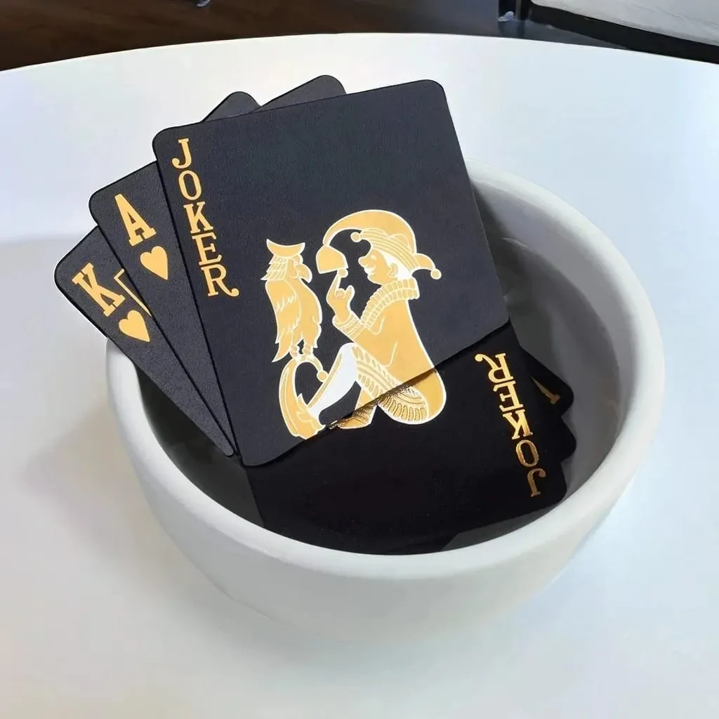 Black Rose Deck Poker Frosted Kad Bermain Plastik Kalis Air Koleksi Poker Texas Hadiah Praktikal Catur Peringatan Hadiah Parti — image 6