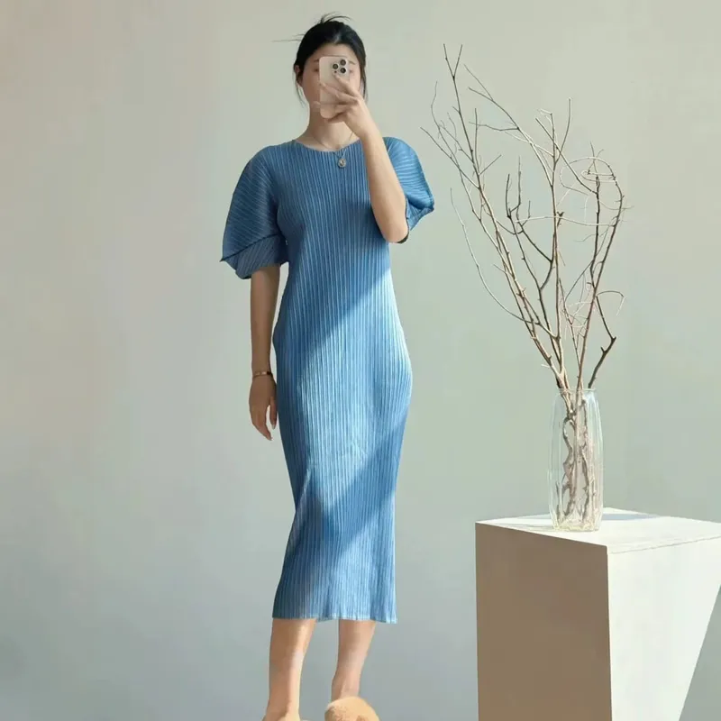Miyake Pleated Round Neck Puff Sleeve Dresses Lightweight Wrinkle-Resistant Women's Casual Minimalist Chic Dress 2026 New — image 6