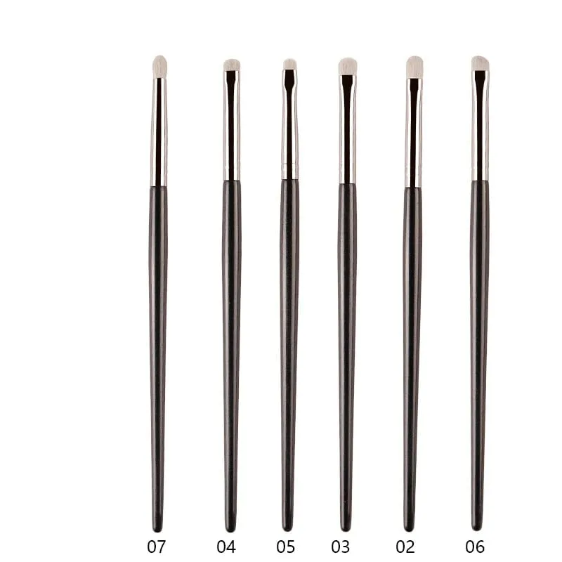 1pc White Pony Hair Ombretto Pennelli per trucco Piccola sbavatura Precisione Piega Dettaglio Smussatura Ombretto Pennello per trucco Liner Labbro