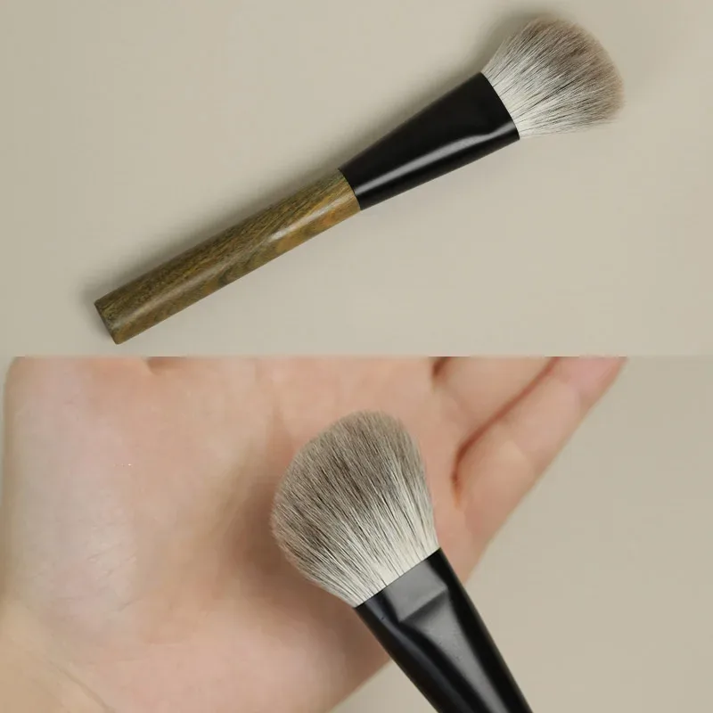 LT06 Professionelle handgefertigte Make-up-Pinsel, weiches Ziegenschnee-Fuchshaar, abgewinkelter Konturenpinsel, grüner Sandelholzgriff, Make-up-Pinsel — image 4