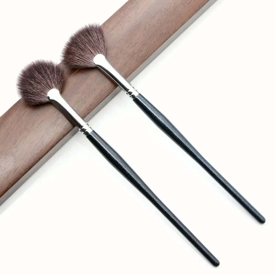 Fan Highlighter Brushes Makeup Top Goat Hair High Quality Blender Make Up Brush — image 1
