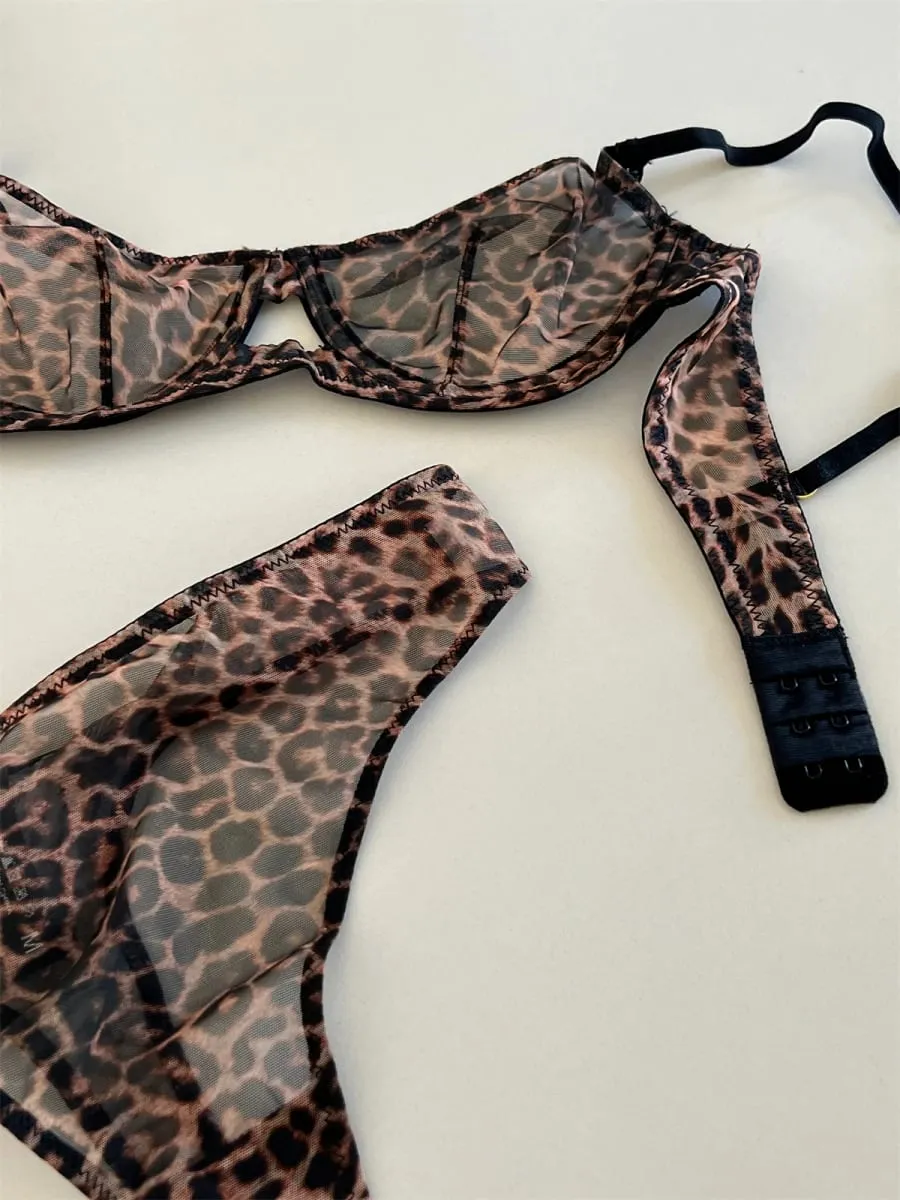Model ultra-nipis payudara besar seluar dalam pelarasan pakaian dalam renda harimau bintang seksi berkumpul berongga dengan set bra cincin keluli — image 4