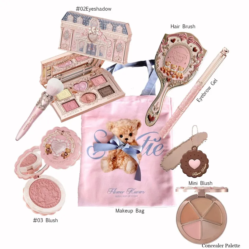 Flower Knows Kit per il trucco Sweetie Bear Palette di correttori Fard in raso di seta Gelatina per labbra Specchio Clip per capelli Borsa per trucco Mini Set di cipria — image 2