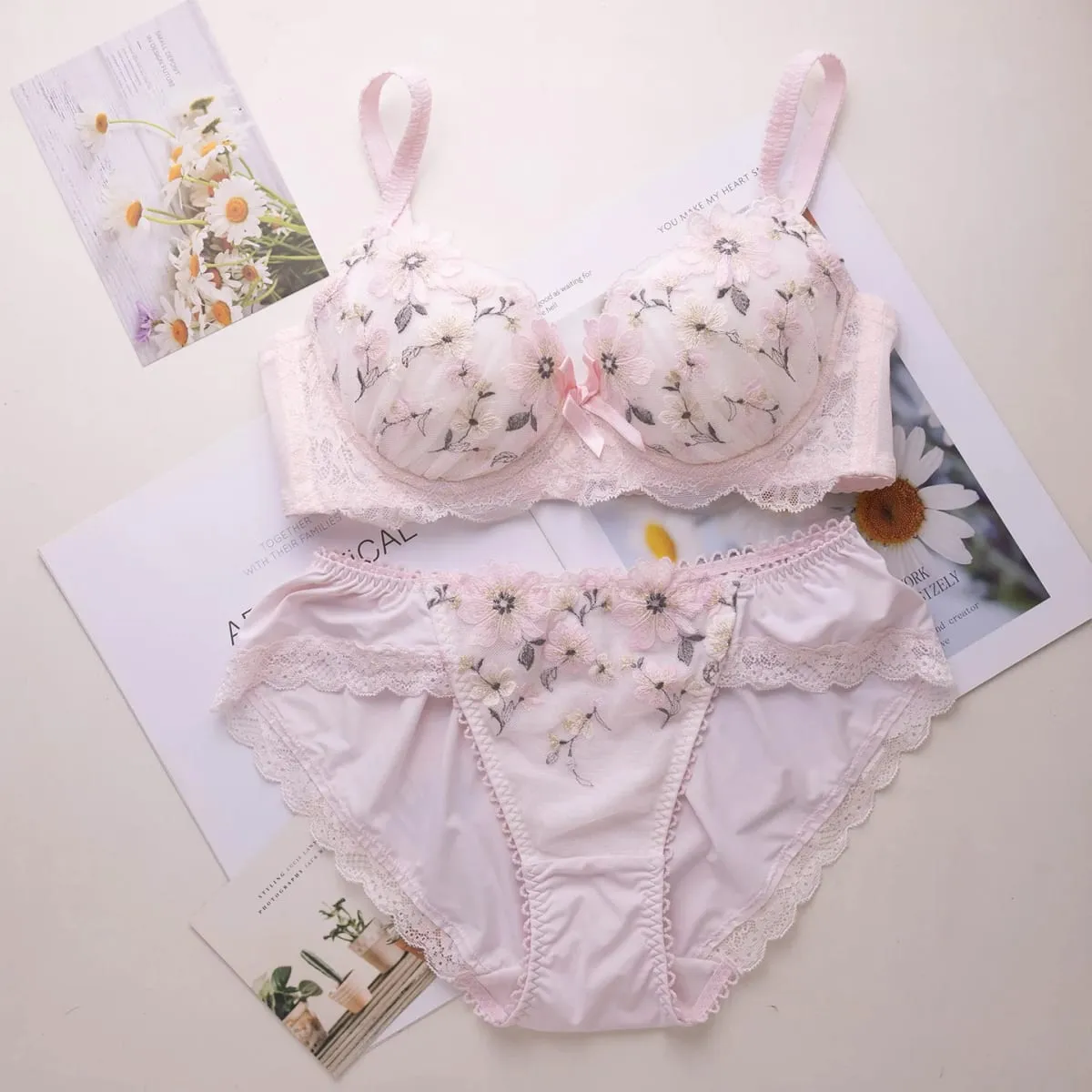 Japanese Style Thin Embroidered Girls Bra Set Soft Underwire Sweet Cute Large Cup Brassiere & Panty Lingerie Set — image 4