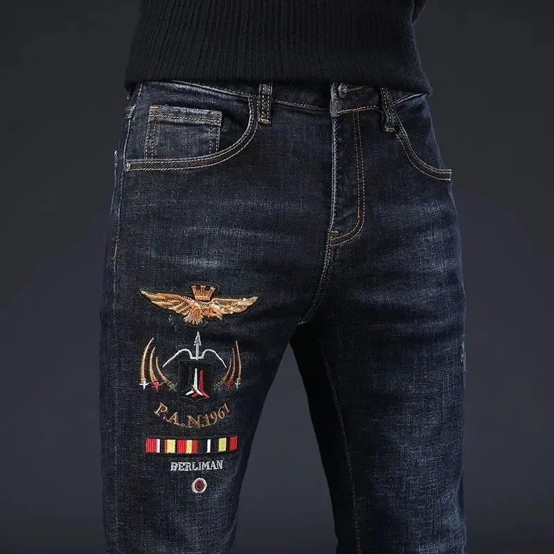 High-end กางเกงยีนส์ผู้ชายฤดูร้อนใหม่เย็บปักถักร้อยพิมพ์ Slim-fit ขนาดเล็กกางเกง Punk เสื้อผ้าแบรนด์หรูกางเกงยีนส์ผู้ชาย — image 9