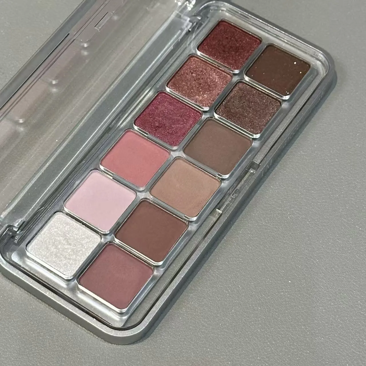 Palette de fards à paupières 12 couleurs, mat, perle, vin rouge, Rose, marron, paillettes scintillantes, longue durée, maquillage pour les yeux pour débutants — image 4