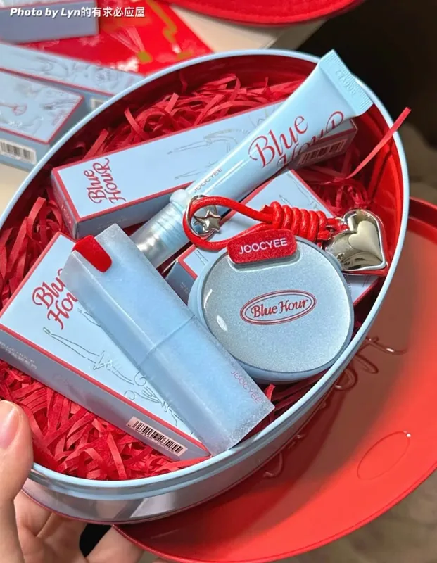 Joocyee Winter Blues Series Christmas Blush Lipstick กล่องของขวัญแต่งหน้าลิมิเต็ด — image 2
