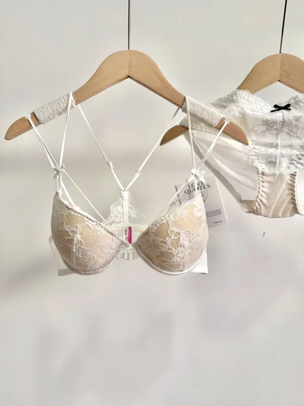 Minimal โรแมนติก Coquette ลูกไม้ด้านหน้า Clasp Bra ชุด Wirefree Ultra บางสายรัดความงามกลับหน้าอกขนาดเล็กสร้าง Curvy Lookr MOYISU — image 8