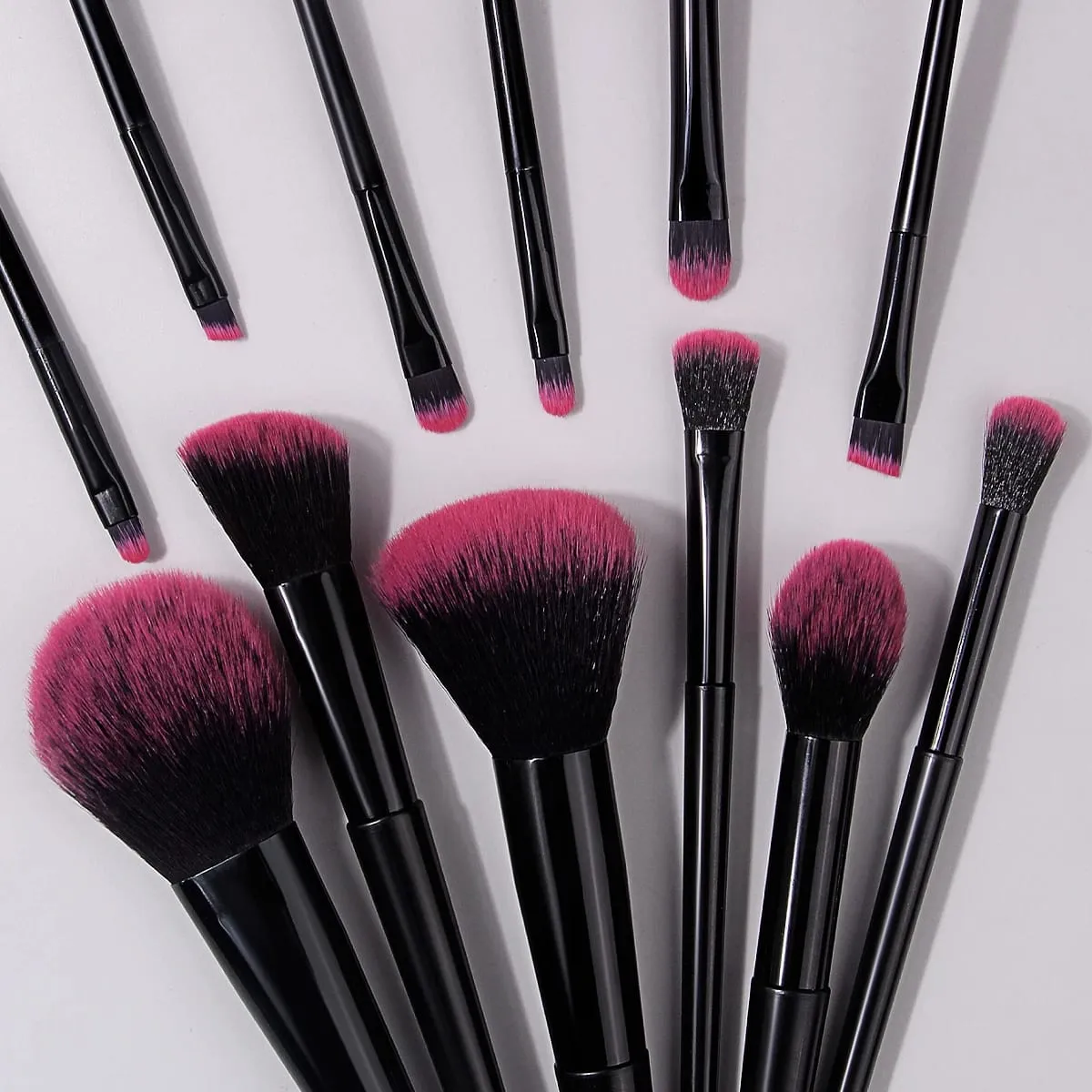 16 pezzi set di pennelli per trucco rosa sfumato pennelli cosmetici morbidi per capelli sintetici viso occhi con 2 soffi di polvere di velluto a triangolo nero mak — image 6