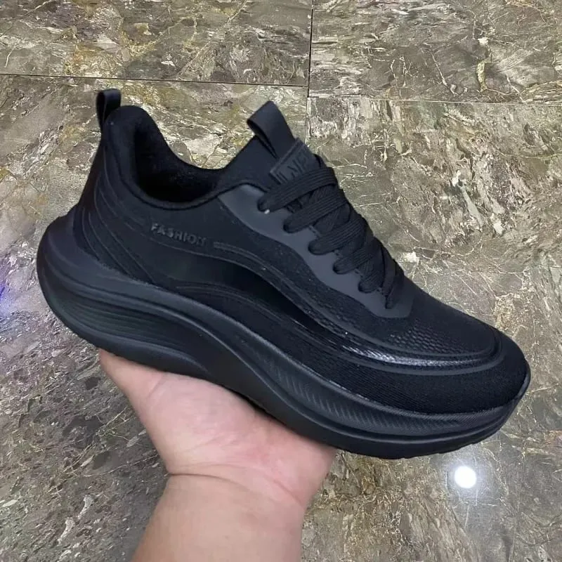 Baskets en maille respirante pour hommes, chaussures de marche légères à semelle épaisse à lacets, chaussures de sport décontractées antidérapantes pour l'extérieur