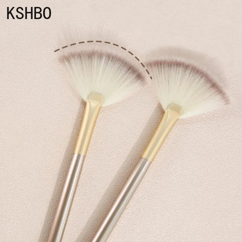 5 pezzi Pennelli a ventaglio Pennelli per il viso Pennelli per trucco morbidi Strumenti per applicatori cosmetici Manico in legno e fibra morbida per maschera peeling — image 6