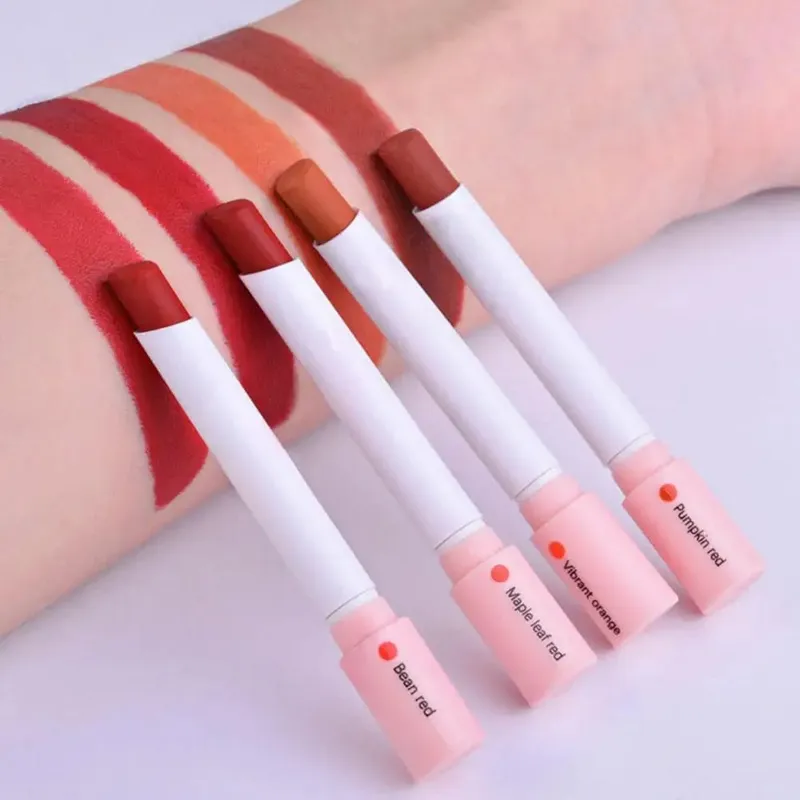 Mattes Samt-Lippenstift-Set, wasserfest, langlebig, antihaftbeschichtet, Lipgloss, Kosmetik für Frauen, 4 Stück, bequem zu tragen — image 2