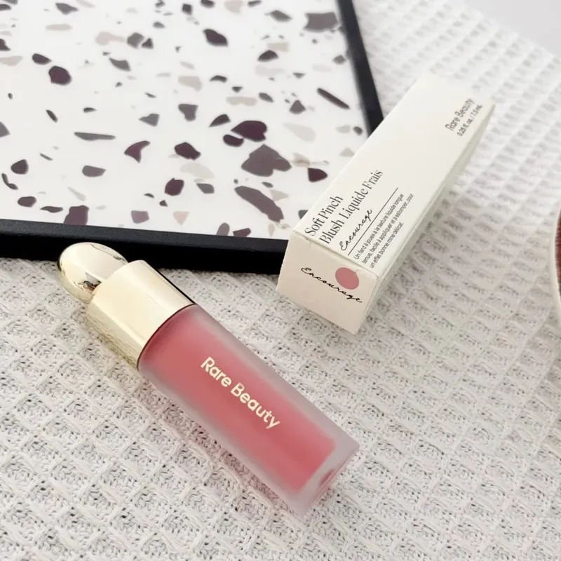 Rare Beauty Soft Pinch Liquid Blush เนียน บางเบา ระบายอากาศได้ดี ติดทนนาน แต่งหน้าอวบอิ่ม Hope Love Virtue Happy Wonder Worth — image 9