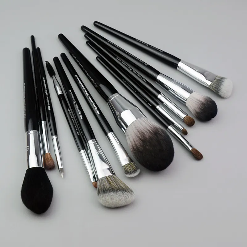 Vysoce kvalitní sada štětců na make-up Pro make-up štětec Liquid Powder Eyeshadow Crease Concealer kosmetické nástroje vynikající — image 3