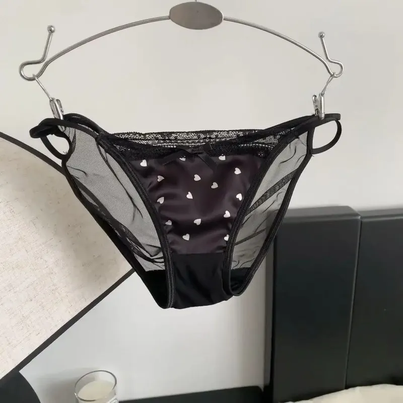 Nuovo stile francese reggiseno in raso di pizzo slip set senza fili sottile coppa a triangolo dolce lingerie per busto piccolo giovani donne taglia 32‑38 — image 10