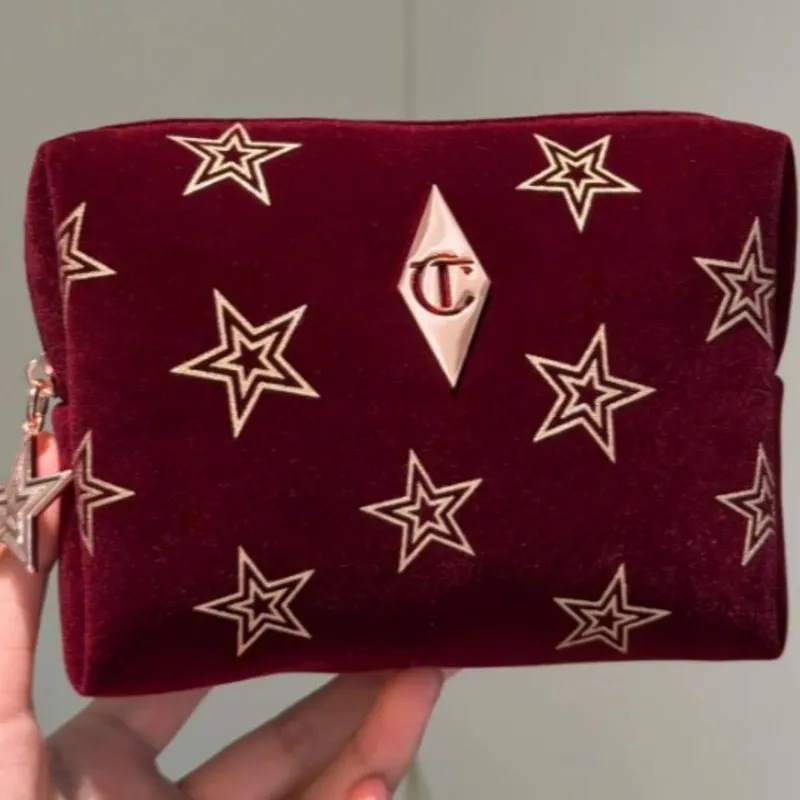 Charlotte Tilbury Spray Fissante 16H Impermeabile Bacchetta Contorna e Leggera Sfumabile Costruibile e Ombretto da 12 vaschette Intensamente Pigmentato — image 27