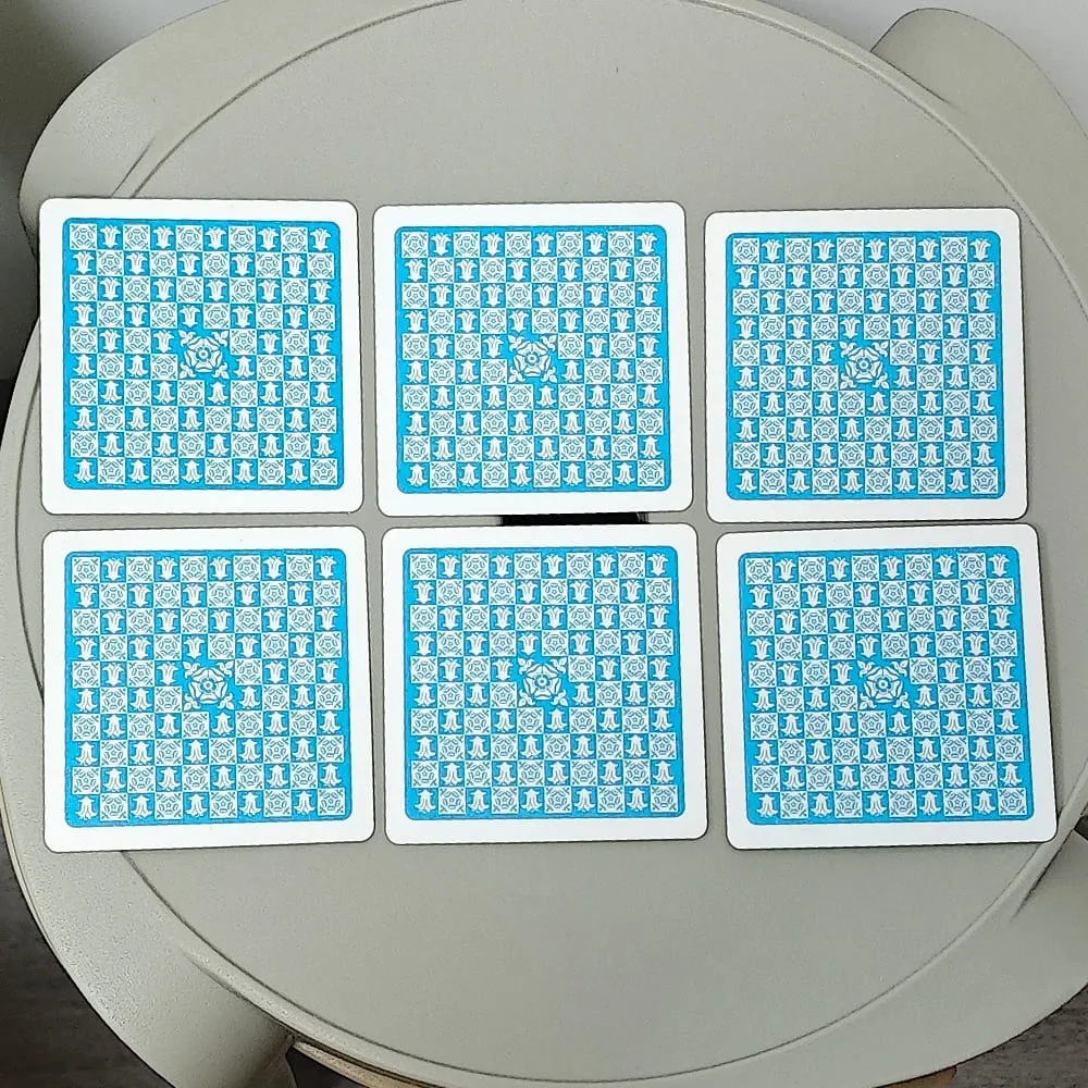RWS Weitwinkel-Tarot, 78 Karten + 2 Spezialrahmenkarten, gedruckt auf 350 g/m² doppelt geprägtem Karton, 7 x 7 cm