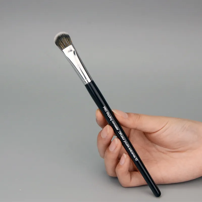 1/2Keping Berus Penyapu Bedak Bedak Wajah Penyapu Pembayang Mata Stippling Concealer Berus Alat Mekap model 52# — image 4