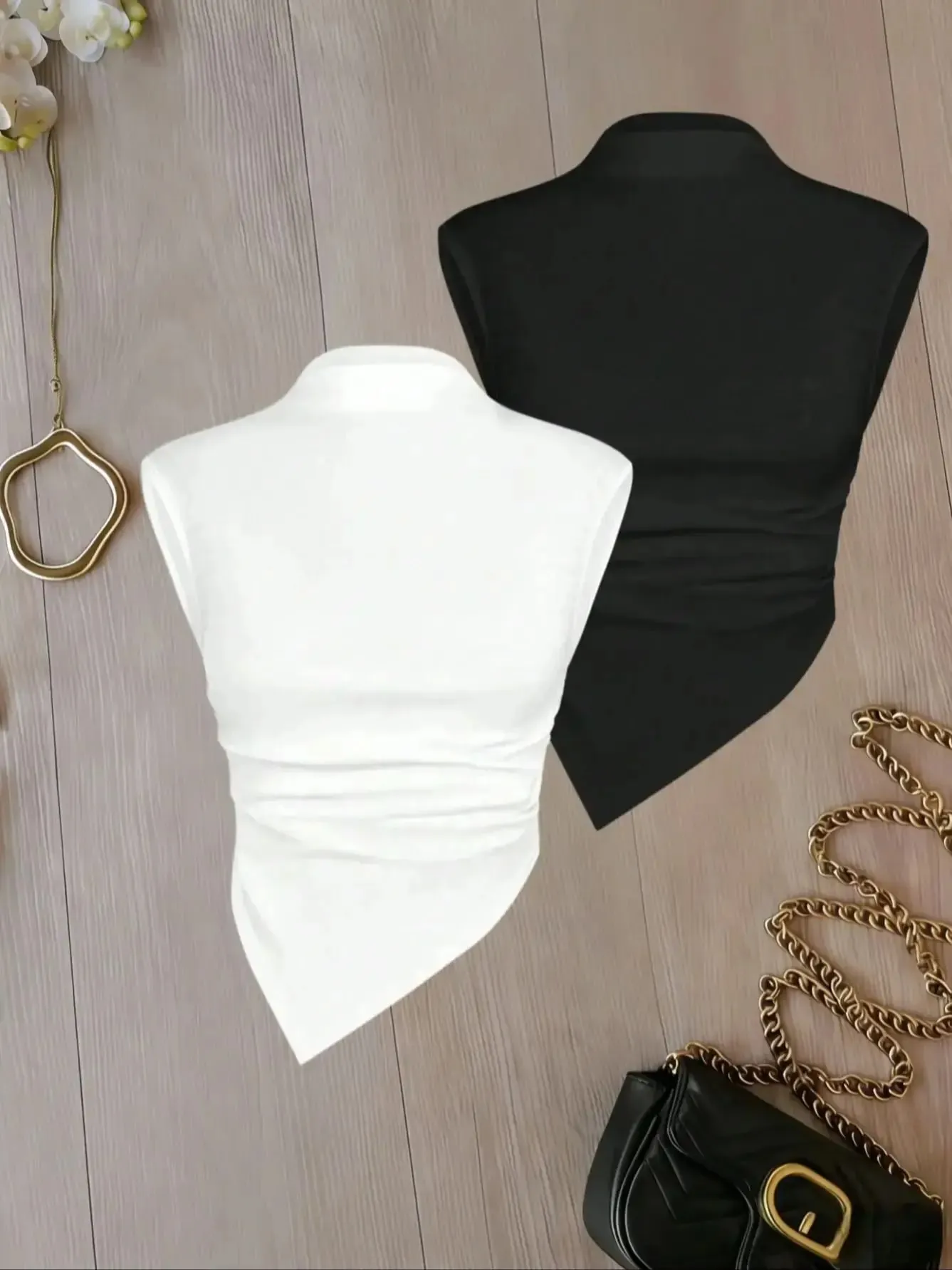 Top corto da donna con collo a lupetto senza maniche, arricciato, orlo asimmetrico, confezione da 2 canottiere in tinta unita
