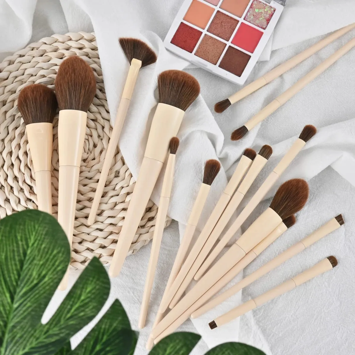 15ชิ้นแปรงแต่งหน้าโลโก้ที่กำหนดเองสีขาวสีน้ำตาลผมชุดแปรงแต่งหน้าฉลากส่วนตัวProเครื่องมือความงามขายส่ง5เซ็ต/ล็อต — image 5