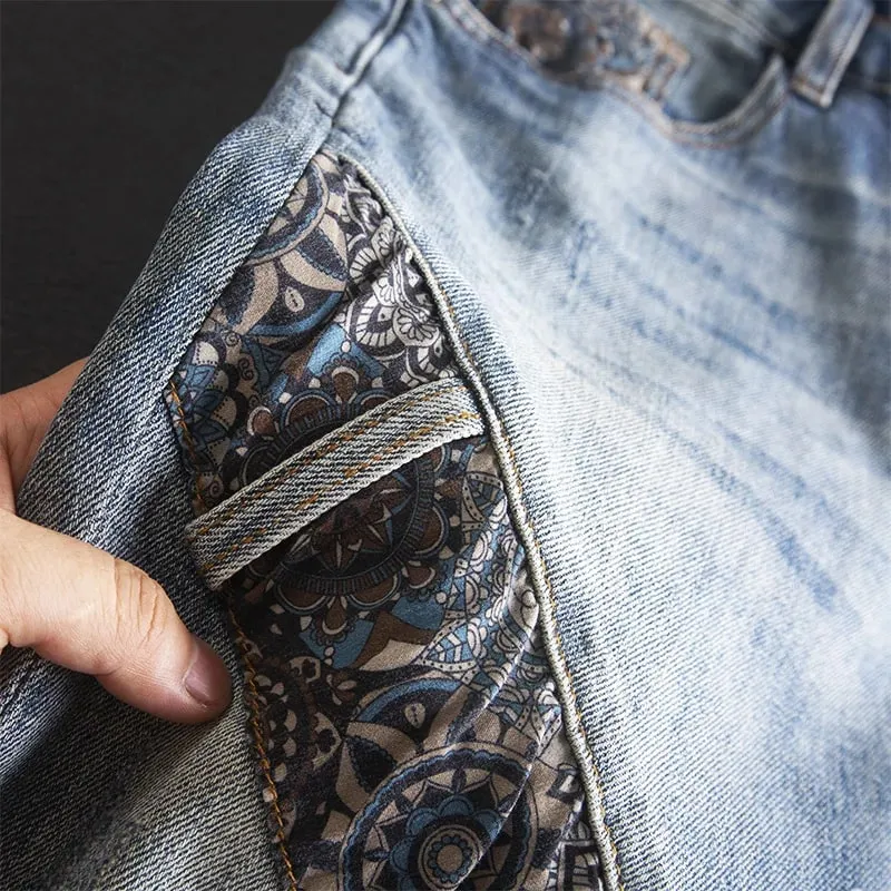 Vintage-Patchwork-Jeans für Herren mit Rissen, modischer Aufdruck, einzigartige, trendige High-End-Röhrenhose mit schmaler Passform — image 3
