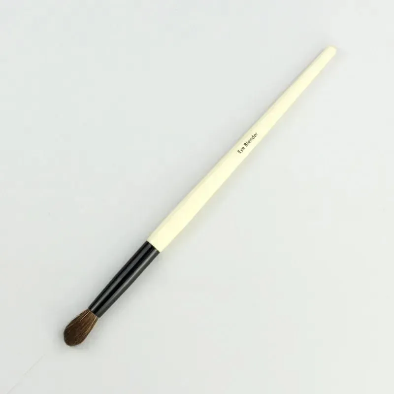 Professional แปรงแต่งหน้าสำหรับไม้กวาด Foundation Eye Liner Shadows Contour Lipgloss Eyehodaws แปรง косметика — image 9