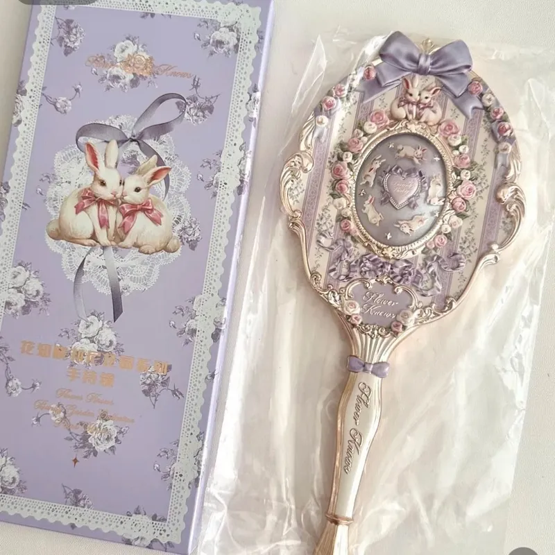 Flower Knows ręczne lusterko do makijażu noc świętojańska truskawka Cupid Bunny ogród wzór reliefowy ograniczony kolor zestaw narzędzi do makijażu