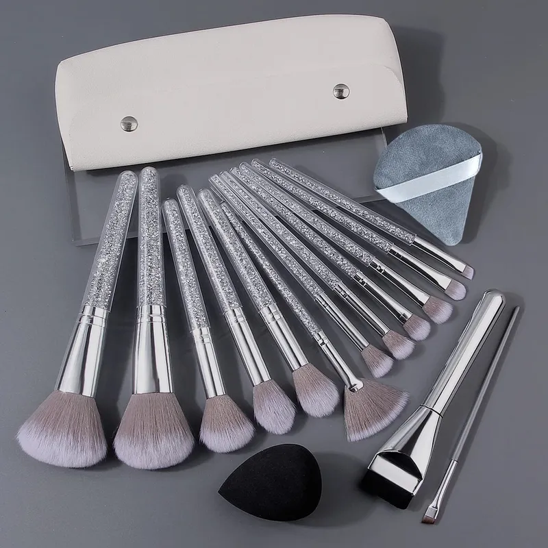 Juego de brochas de maquillaje profesionales con mango de diamantes de imitación, bolsa de almacenamiento, esponja en polvo para cara y ojos, 10/12/15/17 Uds. — image 4