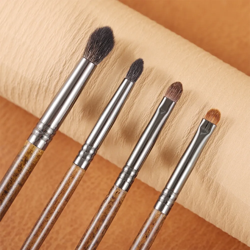 Pennelli per trucco occhi OVW 4 pezzi Dettagli pennelli per applicazioni di precisione Set di strumenti cosmetici di bellezza — image 2
