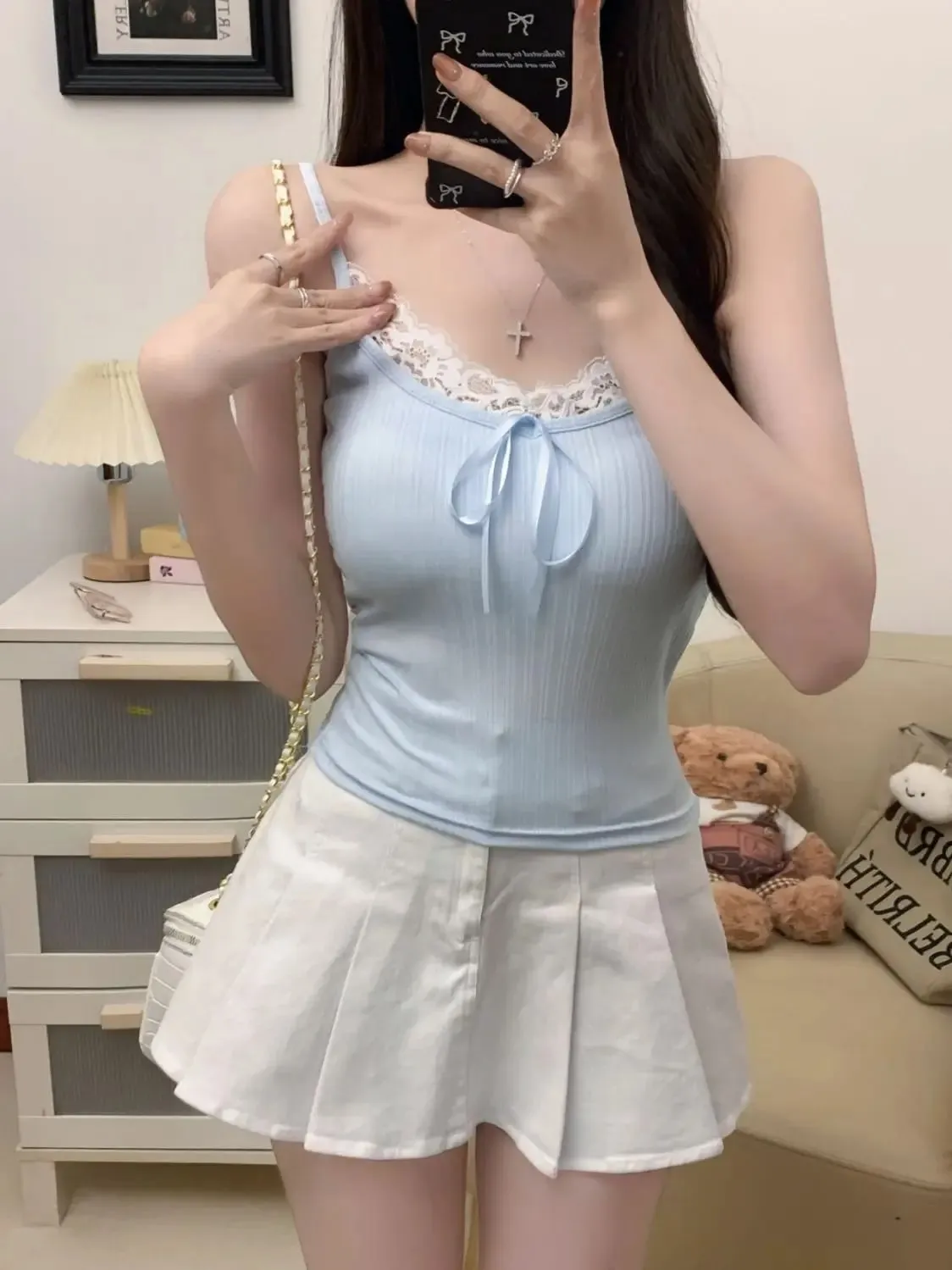 Hiasan Renda Patchwork Seksi Baju Atasan Camis Kasual Manis Ramping Pejal Leher V Tanpa Lengan Baju Kebal Comel Wanita 2025 Musim Panas Streetwear Wanita — image 8