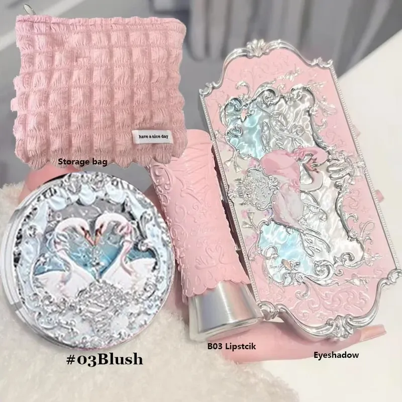 Flower Knows แต่งหน้าชุด Swan Ballet คอนซีลเลอร์ Palette นูน Blusher Shine ลิปสติกชุดพร้อมกระเป๋า THE SWEETIE BEAR Bunny Garden — image 20