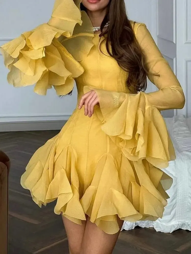 2026 Sommer Kvinders Elegante Flerlags Flæsede Kant-Minikjoler Dame Sød Fransk Stil Lange Flare-ærmer Slim Fit Puffy Robe