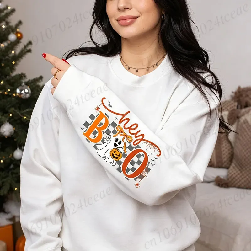 ฮาโลวีน Hey Boo เสื้อสเวตเตอร์สำหรับทั้งชายและหญิงน่ารักโบว์ผีฟักทองกราฟิกคอกลมแขนยาวลำลองฤดูใบไม้ร่วงเสื้อสวมหัวผ้าฝ้าย 330gsm — image 3