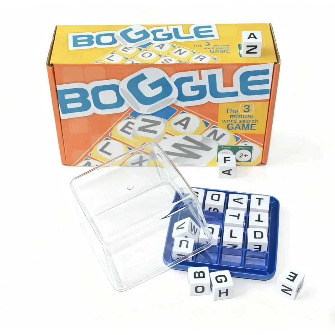 "Boggle: Rychlá tříminutová hra v kostkách s hledáním slov" Hra s pravopisem v kostkách Hra s pravopisem v kostkách Interaktivní desková hra s písmeny a logy ideální pro večírky Perfektní jako dárek k svátku. — image 1