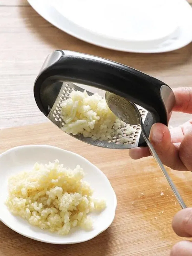 Stainless Steel Garlic Press Crusher Manual Mincer Chopping Tools Curve Fruit Vegetable Cooking Kitchen Gadgets — image 2