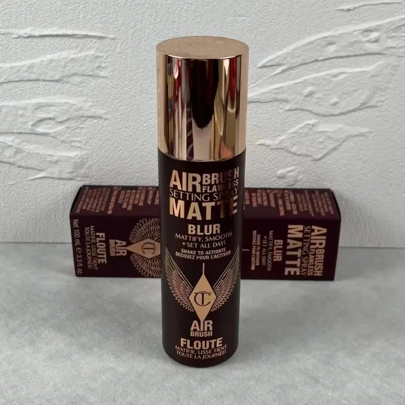 Charlotte Tilbury Spray Fissante 16H Impermeabile Bacchetta Contorna e Leggera Sfumabile Costruibile e Ombretto da 12 vaschette Intensamente Pigmentato — image 13