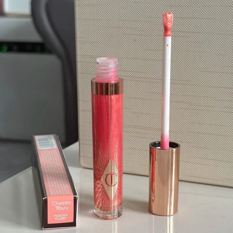 Charlotte Tilbury CT – ensemble de maquillage, hydratant pour les lèvres au collagène léger, poudre pressée pour une finition impeccable, fard à paupières quatre couleurs — image 16