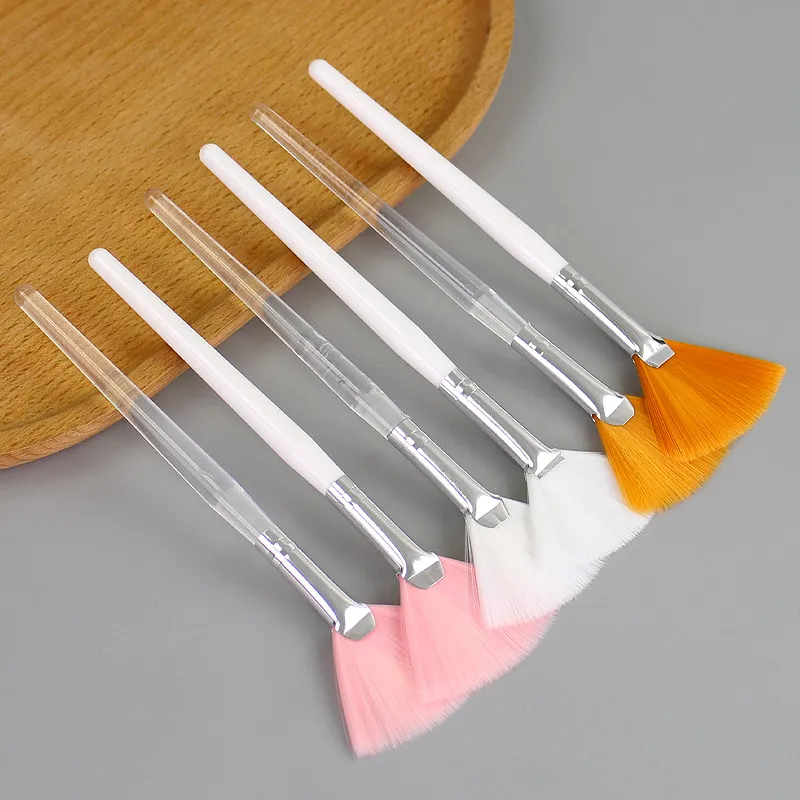 3 pçs pincéis faciais práticos fã maquiagem blush pincéis macios portátil máscara escovas ferramentas cosméticas para mulheres senhoras meninas — image 1