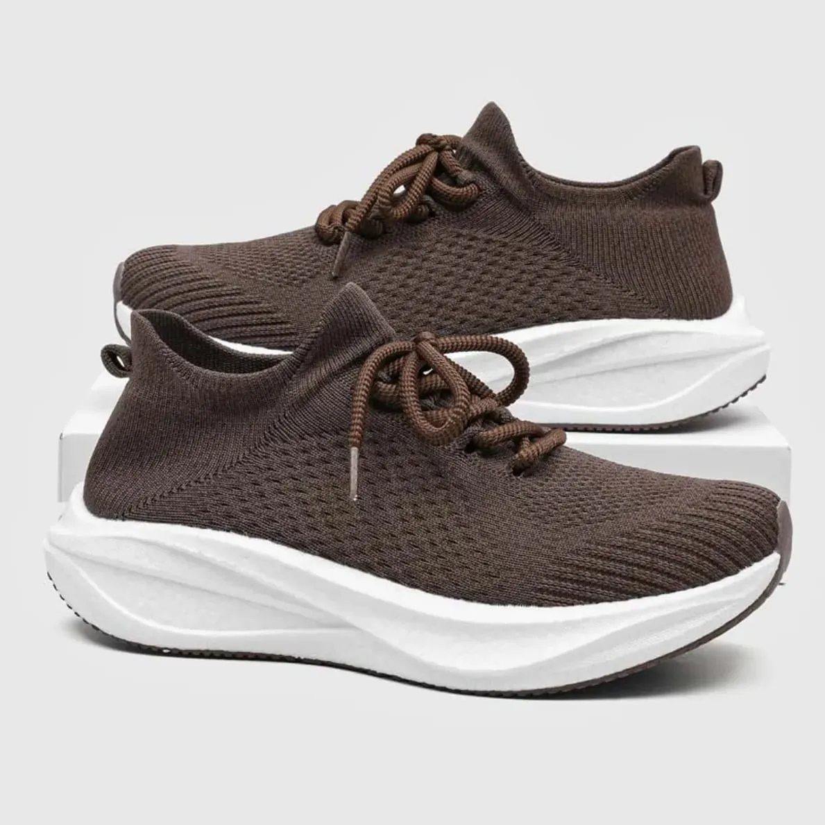 Chaussures de marche en maille pour hommes et femmes, baskets légères et respirantes, chaussures de sport décontractées, grande taille, Style Couple, été — image 2