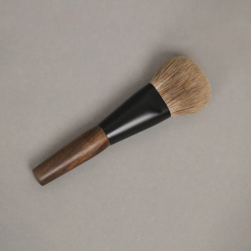 T107 Professional Handmade Makeup Brushes Natural Goat Hair Flat Round Face Powder Brush Short Ebony Wood Handle Make Up Brush — image 5