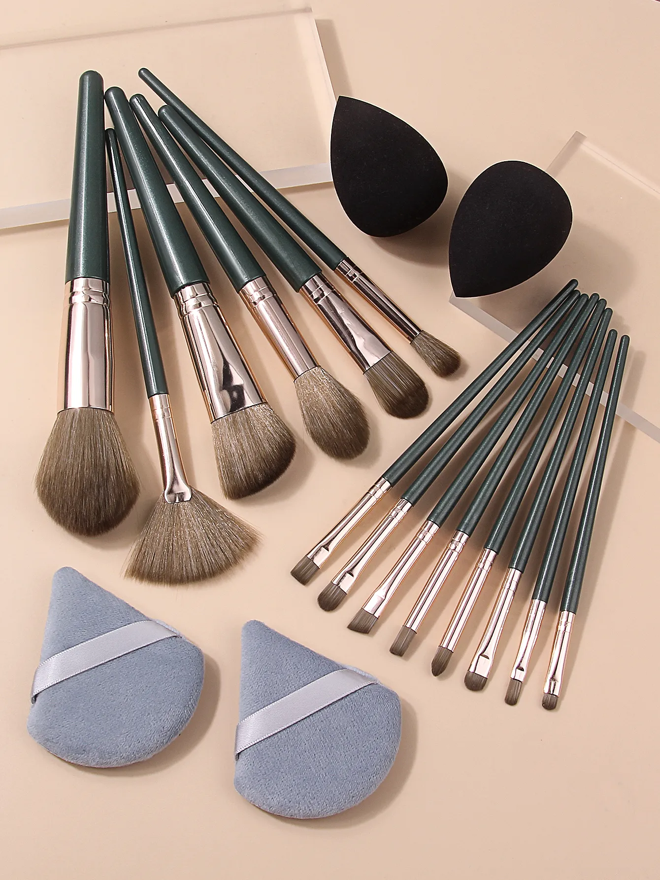 18-teiliges Make-up-Pinsel-Set, weiche Kosmetikpinsel für Puder, Rouge, Lidschatten, Foundation, mit Beauty-Schwamm und dreieckigem Puff — image 3