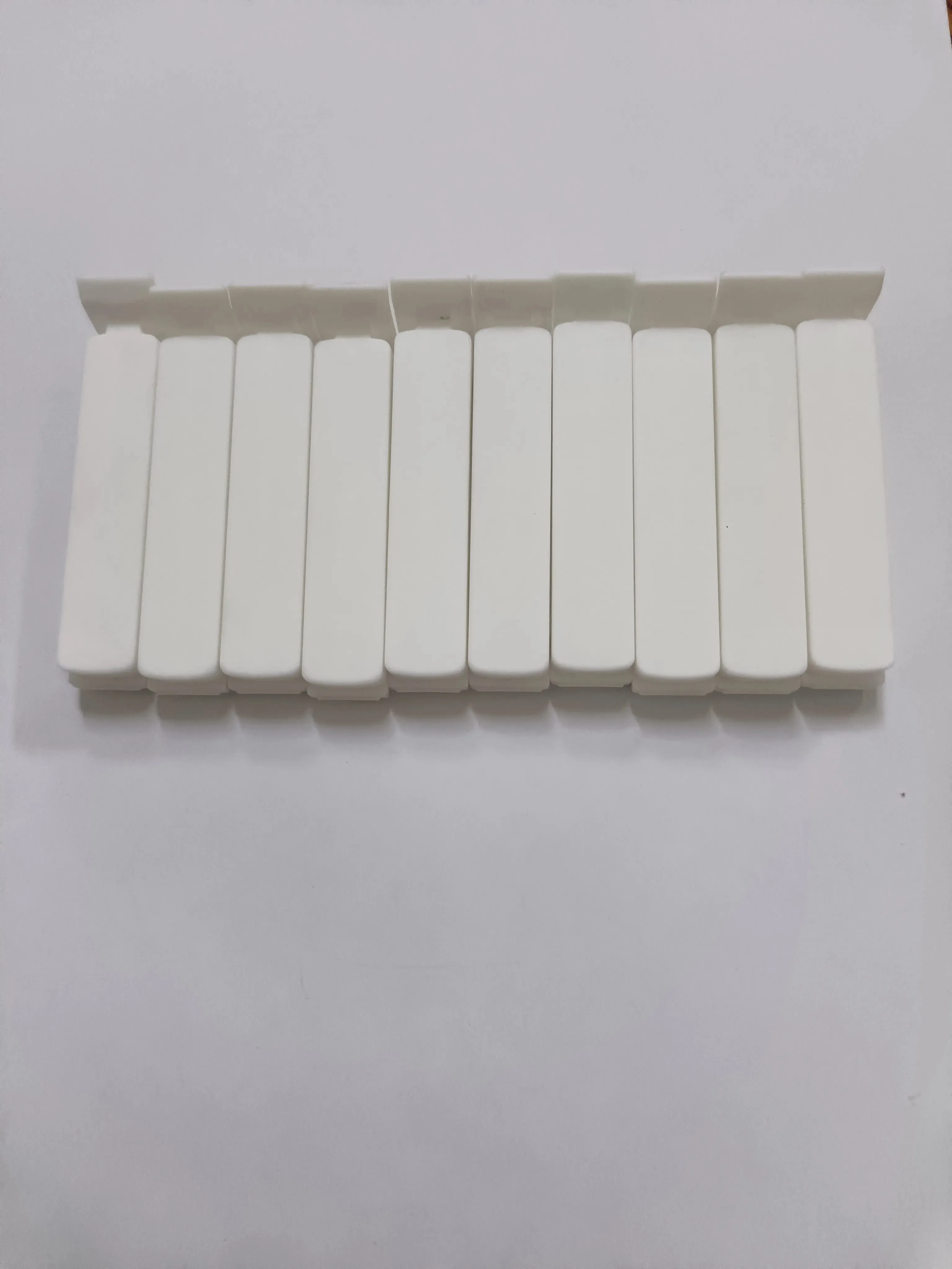 1Pc/4 /8/10Pcs Plastic Sealing Clips for Kitchen Food Freshness Preservation Sealing Clips Large-sized Clips for Snacks — image 20