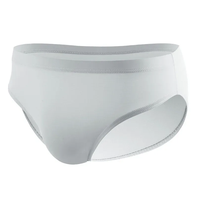 Slips en soie glacée pour hommes, sous-vêtements fins à séchage rapide, taille basse, couleur unie, sous-vêtements masculins Sexy avec poche bombée en U, culotte respirante